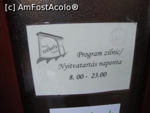 [P28] Pe ușa hanului am observat programul de funcționare. Noi am mâncat excelent la Hanul Secuiesc din Băile Tușnad!  » foto by Floryn81
 - 
<span class="allrVoted glyphicon glyphicon-heart hidden" id="av774444"></span>
<a class="m-l-10 hidden" id="sv774444" onclick="voting_Foto_DelVot(,774444,10601)" role="button">șterge vot <span class="glyphicon glyphicon-remove"></span></a>
<a id="v9774444" class=" c-red"  onclick="voting_Foto_SetVot(774444)" role="button"><span class="glyphicon glyphicon-heart-empty"></span> <b>LIKE</b> = Votează poza</a> <img class="hidden"  id="f774444W9" src="/imagini/loader.gif" border="0" /><span class="AjErrMes hidden" id="e774444ErM"></span>