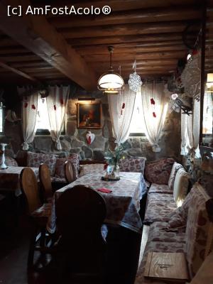 [P01] prin restaurant » foto by nrs †
 - 
<span class="allrVoted glyphicon glyphicon-heart hidden" id="av1138899"></span>
<a class="m-l-10 hidden" id="sv1138899" onclick="voting_Foto_DelVot(,1138899,10601)" role="button">șterge vot <span class="glyphicon glyphicon-remove"></span></a>
<a id="v91138899" class=" c-red"  onclick="voting_Foto_SetVot(1138899)" role="button"><span class="glyphicon glyphicon-heart-empty"></span> <b>LIKE</b> = Votează poza</a> <img class="hidden"  id="f1138899W9" src="/imagini/loader.gif" border="0" /><span class="AjErrMes hidden" id="e1138899ErM"></span>