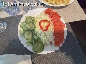 [P16] Salat » foto by AZE
 - 
<span class="allrVoted glyphicon glyphicon-heart hidden" id="av1480572"></span>
<a class="m-l-10 hidden" id="sv1480572" onclick="voting_Foto_DelVot(,1480572,10620)" role="button">șterge vot <span class="glyphicon glyphicon-remove"></span></a>
<a id="v91480572" class=" c-red"  onclick="voting_Foto_SetVot(1480572)" role="button"><span class="glyphicon glyphicon-heart-empty"></span> <b>LIKE</b> = Votează poza</a> <img class="hidden"  id="f1480572W9" src="/imagini/loader.gif" border="0" /><span class="AjErrMes hidden" id="e1480572ErM"></span>