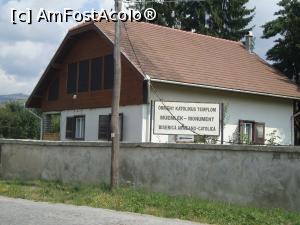 [P01] Am ajuns în orașul Gheorgheni. Urmăm indicatorul spre Biserica Armeano-Catolică din localitate, obiectiv pe care voiam să-l vizităm.  » foto by Floryn81
 - 
<span class="allrVoted glyphicon glyphicon-heart hidden" id="av806843"></span>
<a class="m-l-10 hidden" id="sv806843" onclick="voting_Foto_DelVot(,806843,10623)" role="button">șterge vot <span class="glyphicon glyphicon-remove"></span></a>
<a id="v9806843" class=" c-red"  onclick="voting_Foto_SetVot(806843)" role="button"><span class="glyphicon glyphicon-heart-empty"></span> <b>LIKE</b> = Votează poza</a> <img class="hidden"  id="f806843W9" src="/imagini/loader.gif" border="0" /><span class="AjErrMes hidden" id="e806843ErM"></span>