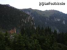 [P07] Ruinele fostei cabane Piatra Mare, in spate varful Piatra Mare » foto by Lumis66
 - 
<span class="allrVoted glyphicon glyphicon-heart hidden" id="av276987"></span>
<a class="m-l-10 hidden" id="sv276987" onclick="voting_Foto_DelVot(,276987,10627)" role="button">șterge vot <span class="glyphicon glyphicon-remove"></span></a>
<a id="v9276987" class=" c-red"  onclick="voting_Foto_SetVot(276987)" role="button"><span class="glyphicon glyphicon-heart-empty"></span> <b>LIKE</b> = Votează poza</a> <img class="hidden"  id="f276987W9" src="/imagini/loader.gif" border="0" /><span class="AjErrMes hidden" id="e276987ErM"></span>