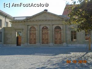 [P15] Clădire aparținând Parlamentului din Vaud, având înscrisă pe frontispiciu deviza " Liberte et Patrie" aflată pe drapelul cantonului Vaud » foto by Mitica49
 - 
<span class="allrVoted glyphicon glyphicon-heart hidden" id="av1078126"></span>
<a class="m-l-10 hidden" id="sv1078126" onclick="voting_Foto_DelVot(,1078126,10638)" role="button">șterge vot <span class="glyphicon glyphicon-remove"></span></a>
<a id="v91078126" class=" c-red"  onclick="voting_Foto_SetVot(1078126)" role="button"><span class="glyphicon glyphicon-heart-empty"></span> <b>LIKE</b> = Votează poza</a> <img class="hidden"  id="f1078126W9" src="/imagini/loader.gif" border="0" /><span class="AjErrMes hidden" id="e1078126ErM"></span>