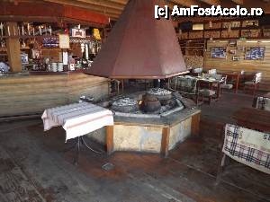 [P107] Restaurant Sunset - barul și vatra cu jar » foto by Dragoș_MD
 - 
<span class="allrVoted glyphicon glyphicon-heart hidden" id="av612482"></span>
<a class="m-l-10 hidden" id="sv612482" onclick="voting_Foto_DelVot(,612482,10654)" role="button">șterge vot <span class="glyphicon glyphicon-remove"></span></a>
<a id="v9612482" class=" c-red"  onclick="voting_Foto_SetVot(612482)" role="button"><span class="glyphicon glyphicon-heart-empty"></span> <b>LIKE</b> = Votează poza</a> <img class="hidden"  id="f612482W9" src="/imagini/loader.gif" border="0" /><span class="AjErrMes hidden" id="e612482ErM"></span>