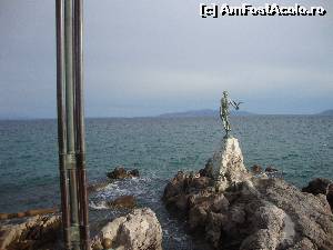 [P04] Statuia fetei care vegheaza marea.  » foto by liviu49
 - 
<span class="allrVoted glyphicon glyphicon-heart hidden" id="av639931"></span>
<a class="m-l-10 hidden" id="sv639931" onclick="voting_Foto_DelVot(,639931,10670)" role="button">șterge vot <span class="glyphicon glyphicon-remove"></span></a>
<a id="v9639931" class=" c-red"  onclick="voting_Foto_SetVot(639931)" role="button"><span class="glyphicon glyphicon-heart-empty"></span> <b>LIKE</b> = Votează poza</a> <img class="hidden"  id="f639931W9" src="/imagini/loader.gif" border="0" /><span class="AjErrMes hidden" id="e639931ErM"></span>