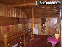 [P02] Holul pensiunii la mansardă. Lemnul în nuanţe naturale dă un aspect intim locaţiei. » foto by bose
 - 
<span class="allrVoted glyphicon glyphicon-heart hidden" id="av279735"></span>
<a class="m-l-10 hidden" id="sv279735" onclick="voting_Foto_DelVot(,279735,10678)" role="button">șterge vot <span class="glyphicon glyphicon-remove"></span></a>
<a id="v9279735" class=" c-red"  onclick="voting_Foto_SetVot(279735)" role="button"><span class="glyphicon glyphicon-heart-empty"></span> <b>LIKE</b> = Votează poza</a> <img class="hidden"  id="f279735W9" src="/imagini/loader.gif" border="0" /><span class="AjErrMes hidden" id="e279735ErM"></span>