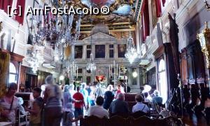 [P10] Interiorul Bisericii Sfântul Spiridon. În faţă sunt două plăci de marmură lucrate la Veneţia în anul 1852 şi care despart nava centrală de Sfântul Altar.  » foto by Lucien
 - 
<span class="allrVoted glyphicon glyphicon-heart hidden" id="av747200"></span>
<a class="m-l-10 hidden" id="sv747200" onclick="voting_Foto_DelVot(,747200,10697)" role="button">șterge vot <span class="glyphicon glyphicon-remove"></span></a>
<a id="v9747200" class=" c-red"  onclick="voting_Foto_SetVot(747200)" role="button"><span class="glyphicon glyphicon-heart-empty"></span> <b>LIKE</b> = Votează poza</a> <img class="hidden"  id="f747200W9" src="/imagini/loader.gif" border="0" /><span class="AjErrMes hidden" id="e747200ErM"></span>