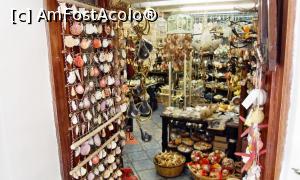 [P13] Prăvălie cu profil marin » foto by Lucien
 - 
<span class="allrVoted glyphicon glyphicon-heart hidden" id="av786967"></span>
<a class="m-l-10 hidden" id="sv786967" onclick="voting_Foto_DelVot(,786967,10697)" role="button">șterge vot <span class="glyphicon glyphicon-remove"></span></a>
<a id="v9786967" class=" c-red"  onclick="voting_Foto_SetVot(786967)" role="button"><span class="glyphicon glyphicon-heart-empty"></span> <b>LIKE</b> = Votează poza</a> <img class="hidden"  id="f786967W9" src="/imagini/loader.gif" border="0" /><span class="AjErrMes hidden" id="e786967ErM"></span>