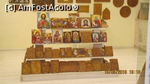 [P19] Icoane din ceara de albine si tamaie, langa bis. sf. Spiridon.  » foto by elviramvio
 - 
<span class="allrVoted glyphicon glyphicon-heart hidden" id="av804290"></span>
<a class="m-l-10 hidden" id="sv804290" onclick="voting_Foto_DelVot(,804290,10697)" role="button">șterge vot <span class="glyphicon glyphicon-remove"></span></a>
<a id="v9804290" class=" c-red"  onclick="voting_Foto_SetVot(804290)" role="button"><span class="glyphicon glyphicon-heart-empty"></span> <b>LIKE</b> = Votează poza</a> <img class="hidden"  id="f804290W9" src="/imagini/loader.gif" border="0" /><span class="AjErrMes hidden" id="e804290ErM"></span>