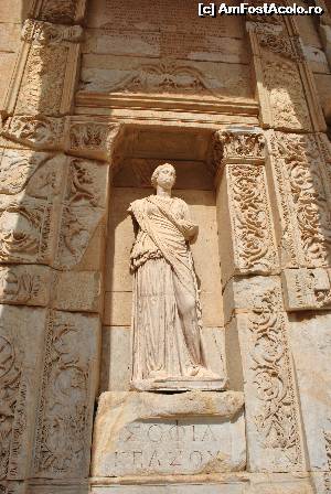 [P12] Fatada bibliotecii lui Celsus -Efes » foto by Gabise
 - 
<span class="allrVoted glyphicon glyphicon-heart hidden" id="av550163"></span>
<a class="m-l-10 hidden" id="sv550163" onclick="voting_Foto_DelVot(,550163,10714)" role="button">șterge vot <span class="glyphicon glyphicon-remove"></span></a>
<a id="v9550163" class=" c-red"  onclick="voting_Foto_SetVot(550163)" role="button"><span class="glyphicon glyphicon-heart-empty"></span> <b>LIKE</b> = Votează poza</a> <img class="hidden"  id="f550163W9" src="/imagini/loader.gif" border="0" /><span class="AjErrMes hidden" id="e550163ErM"></span>