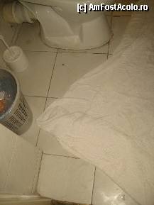 [P08] Am pus prosoapele pe jos sa nu intre apa in camera. » foto by viviv
 - 
<span class="allrVoted glyphicon glyphicon-heart hidden" id="av287081"></span>
<a class="m-l-10 hidden" id="sv287081" onclick="voting_Foto_DelVot(,287081,10785)" role="button">șterge vot <span class="glyphicon glyphicon-remove"></span></a>
<a id="v9287081" class=" c-red"  onclick="voting_Foto_SetVot(287081)" role="button"><span class="glyphicon glyphicon-heart-empty"></span> <b>LIKE</b> = Votează poza</a> <img class="hidden"  id="f287081W9" src="/imagini/loader.gif" border="0" /><span class="AjErrMes hidden" id="e287081ErM"></span>