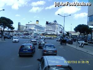 [P02] MSC Splendida în portul din Palermo, alături de Costa Pacifica (este ceva diferență de înălțime...)  » foto by Alina53
 - 
<span class="allrVoted glyphicon glyphicon-heart hidden" id="av473819"></span>
<a class="m-l-10 hidden" id="sv473819" onclick="voting_Foto_DelVot(,473819,10802)" role="button">șterge vot <span class="glyphicon glyphicon-remove"></span></a>
<a id="v9473819" class=" c-red"  onclick="voting_Foto_SetVot(473819)" role="button"><span class="glyphicon glyphicon-heart-empty"></span> <b>LIKE</b> = Votează poza</a> <img class="hidden"  id="f473819W9" src="/imagini/loader.gif" border="0" /><span class="AjErrMes hidden" id="e473819ErM"></span>