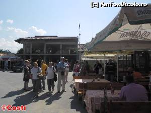 [P02] Al doilea popas, în apropiere de locul unde s-a răsturnat autocarul românesc. Aici, găsiți un iaurt de bivoliță foarte bun, dar cam scump.  » foto by Costi
 - 
<span class="allrVoted glyphicon glyphicon-heart hidden" id="av561053"></span>
<a class="m-l-10 hidden" id="sv561053" onclick="voting_Foto_DelVot(,561053,10840)" role="button">șterge vot <span class="glyphicon glyphicon-remove"></span></a>
<a id="v9561053" class=" c-red"  onclick="voting_Foto_SetVot(561053)" role="button"><span class="glyphicon glyphicon-heart-empty"></span> <b>LIKE</b> = Votează poza</a> <img class="hidden"  id="f561053W9" src="/imagini/loader.gif" border="0" /><span class="AjErrMes hidden" id="e561053ErM"></span>