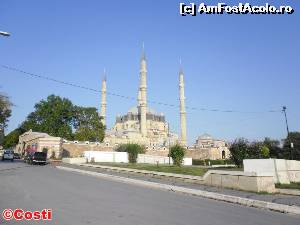 [P04] Moscheea Selimiye, din Edirne.  » foto by Costi
 - 
<span class="allrVoted glyphicon glyphicon-heart hidden" id="av561057"></span>
<a class="m-l-10 hidden" id="sv561057" onclick="voting_Foto_DelVot(,561057,10840)" role="button">șterge vot <span class="glyphicon glyphicon-remove"></span></a>
<a id="v9561057" class=" c-red"  onclick="voting_Foto_SetVot(561057)" role="button"><span class="glyphicon glyphicon-heart-empty"></span> <b>LIKE</b> = Votează poza</a> <img class="hidden"  id="f561057W9" src="/imagini/loader.gif" border="0" /><span class="AjErrMes hidden" id="e561057ErM"></span>