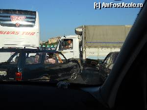 [P05] Blocaj pe unul dintre podurile din Istanbul :))))  » foto by clipa
 - 
<span class="allrVoted glyphicon glyphicon-heart hidden" id="av401609"></span>
<a class="m-l-10 hidden" id="sv401609" onclick="voting_Foto_DelVot(,401609,10840)" role="button">șterge vot <span class="glyphicon glyphicon-remove"></span></a>
<a id="v9401609" class=" c-red"  onclick="voting_Foto_SetVot(401609)" role="button"><span class="glyphicon glyphicon-heart-empty"></span> <b>LIKE</b> = Votează poza</a> <img class="hidden"  id="f401609W9" src="/imagini/loader.gif" border="0" /><span class="AjErrMes hidden" id="e401609ErM"></span>