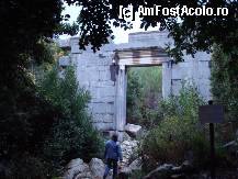 [P10] poarta de intrare in vechiul oras Olympos » foto by Pami*
 - 
<span class="allrVoted glyphicon glyphicon-heart hidden" id="av286989"></span>
<a class="m-l-10 hidden" id="sv286989" onclick="voting_Foto_DelVot(,286989,10840)" role="button">șterge vot <span class="glyphicon glyphicon-remove"></span></a>
<a id="v9286989" class=" c-red"  onclick="voting_Foto_SetVot(286989)" role="button"><span class="glyphicon glyphicon-heart-empty"></span> <b>LIKE</b> = Votează poza</a> <img class="hidden"  id="f286989W9" src="/imagini/loader.gif" border="0" /><span class="AjErrMes hidden" id="e286989ErM"></span>