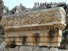 [P12] In Myra, detalui de capitel al teatrului antic » foto by Pami*
 - 
<span class="allrVoted glyphicon glyphicon-heart hidden" id="av286991"></span>
<a class="m-l-10 hidden" id="sv286991" onclick="voting_Foto_DelVot(,286991,10840)" role="button">șterge vot <span class="glyphicon glyphicon-remove"></span></a>
<a id="v9286991" class=" c-red"  onclick="voting_Foto_SetVot(286991)" role="button"><span class="glyphicon glyphicon-heart-empty"></span> <b>LIKE</b> = Votează poza</a> <img class="hidden"  id="f286991W9" src="/imagini/loader.gif" border="0" /><span class="AjErrMes hidden" id="e286991ErM"></span>