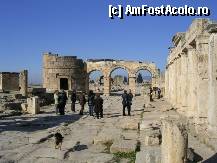 [P06] Hierapolis, ruinele orasului antic se afla direct langa Pamukale » foto by Pami*
 - 
<span class="allrVoted glyphicon glyphicon-heart hidden" id="av286984"></span>
<a class="m-l-10 hidden" id="sv286984" onclick="voting_Foto_DelVot(,286984,10840)" role="button">șterge vot <span class="glyphicon glyphicon-remove"></span></a>
<a id="v9286984" class=" c-red"  onclick="voting_Foto_SetVot(286984)" role="button"><span class="glyphicon glyphicon-heart-empty"></span> <b>LIKE</b> = Votează poza</a> <img class="hidden"  id="f286984W9" src="/imagini/loader.gif" border="0" /><span class="AjErrMes hidden" id="e286984ErM"></span>