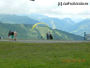 [P74] Parapantistii din varful muntelui (Zell am See)  » foto by atti_sz
 - 
<span class="allrVoted glyphicon glyphicon-heart hidden" id="av344050"></span>
<a class="m-l-10 hidden" id="sv344050" onclick="voting_Foto_DelVot(,344050,10868)" role="button">șterge vot <span class="glyphicon glyphicon-remove"></span></a>
<a id="v9344050" class=" c-red"  onclick="voting_Foto_SetVot(344050)" role="button"><span class="glyphicon glyphicon-heart-empty"></span> <b>LIKE</b> = Votează poza</a> <img class="hidden"  id="f344050W9" src="/imagini/loader.gif" border="0" /><span class="AjErrMes hidden" id="e344050ErM"></span>