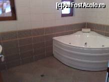 [P33] Baia cu jacuzzi.... » foto by DB-01-VIN
 - 
<span class="allrVoted glyphicon glyphicon-heart hidden" id="av289881"></span>
<a class="m-l-10 hidden" id="sv289881" onclick="voting_Foto_DelVot(,289881,10908)" role="button">șterge vot <span class="glyphicon glyphicon-remove"></span></a>
<a id="v9289881" class=" c-red"  onclick="voting_Foto_SetVot(289881)" role="button"><span class="glyphicon glyphicon-heart-empty"></span> <b>LIKE</b> = Votează poza</a> <img class="hidden"  id="f289881W9" src="/imagini/loader.gif" border="0" /><span class="AjErrMes hidden" id="e289881ErM"></span>