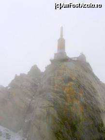 [P11] Aiguille du Midi in ceata » foto by Michi
 - 
<span class="allrVoted glyphicon glyphicon-heart hidden" id="av371280"></span>
<a class="m-l-10 hidden" id="sv371280" onclick="voting_Foto_DelVot(,371280,10927)" role="button">șterge vot <span class="glyphicon glyphicon-remove"></span></a>
<a id="v9371280" class=" c-red"  onclick="voting_Foto_SetVot(371280)" role="button"><span class="glyphicon glyphicon-heart-empty"></span> <b>LIKE</b> = Votează poza</a> <img class="hidden"  id="f371280W9" src="/imagini/loader.gif" border="0" /><span class="AjErrMes hidden" id="e371280ErM"></span>