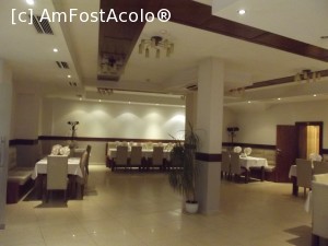 [P18] Restaurantul Arena Târnovo Hotel » foto by irinad
 - 
<span class="allrVoted glyphicon glyphicon-heart hidden" id="av705952"></span>
<a class="m-l-10 hidden" id="sv705952" onclick="voting_Foto_DelVot(,705952,10963)" role="button">șterge vot <span class="glyphicon glyphicon-remove"></span></a>
<a id="v9705952" class=" c-red"  onclick="voting_Foto_SetVot(705952)" role="button"><span class="glyphicon glyphicon-heart-empty"></span> <b>LIKE</b> = Votează poza</a> <img class="hidden"  id="f705952W9" src="/imagini/loader.gif" border="0" /><span class="AjErrMes hidden" id="e705952ErM"></span>