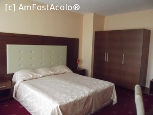 [P34] Dormitorul suitei de la Arena Târnovo Hotel » foto by irinad
 - 
<span class="allrVoted glyphicon glyphicon-heart hidden" id="av705973"></span>
<a class="m-l-10 hidden" id="sv705973" onclick="voting_Foto_DelVot(,705973,10963)" role="button">șterge vot <span class="glyphicon glyphicon-remove"></span></a>
<a id="v9705973" class=" c-red"  onclick="voting_Foto_SetVot(705973)" role="button"><span class="glyphicon glyphicon-heart-empty"></span> <b>LIKE</b> = Votează poza</a> <img class="hidden"  id="f705973W9" src="/imagini/loader.gif" border="0" /><span class="AjErrMes hidden" id="e705973ErM"></span>