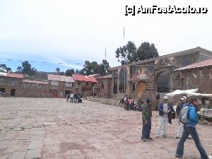 [P31] 'Lacul Titicaca [...]' / am ajuns in oras, in piata centrala, e cladirea primariei, alaturi, muzeul cu obiecte traditionale » foto by grecudoina
 - 
<span class="allrVoted glyphicon glyphicon-heart hidden" id="av399564"></span>
<a class="m-l-10 hidden" id="sv399564" onclick="voting_Foto_DelVot(,399564,11005)" role="button">șterge vot <span class="glyphicon glyphicon-remove"></span></a>
<a id="v9399564" class=" c-red"  onclick="voting_Foto_SetVot(399564)" role="button"><span class="glyphicon glyphicon-heart-empty"></span> <b>LIKE</b> = Votează poza</a> <img class="hidden"  id="f399564W9" src="/imagini/loader.gif" border="0" /><span class="AjErrMes hidden" id="e399564ErM"></span>