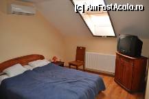 [P04] Dormitorul este spatios, cu un pat mare, foarte confortabil » foto by ctc
 - 
<span class="allrVoted glyphicon glyphicon-heart hidden" id="av294682"></span>
<a class="m-l-10 hidden" id="sv294682" onclick="voting_Foto_DelVot(,294682,11025)" role="button">șterge vot <span class="glyphicon glyphicon-remove"></span></a>
<a id="v9294682" class=" c-red"  onclick="voting_Foto_SetVot(294682)" role="button"><span class="glyphicon glyphicon-heart-empty"></span> <b>LIKE</b> = Votează poza</a> <img class="hidden"  id="f294682W9" src="/imagini/loader.gif" border="0" /><span class="AjErrMes hidden" id="e294682ErM"></span>