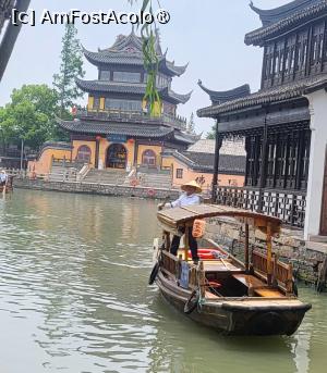 [P06]  La capatul strazii Dongjing este un loc de unde se poate privi direct peste rau, la Templul budist Yuanjin. » foto by geani anto
 - 
<span class="allrVoted glyphicon glyphicon-heart hidden" id="av1508722"></span>
<a class="m-l-10 hidden" id="sv1508722" onclick="voting_Foto_DelVot(,1508722,11037)" role="button">șterge vot <span class="glyphicon glyphicon-remove"></span></a>
<a id="v91508722" class=" c-red"  onclick="voting_Foto_SetVot(1508722)" role="button"><span class="glyphicon glyphicon-heart-empty"></span> <b>LIKE</b> = Votează poza</a> <img class="hidden"  id="f1508722W9" src="/imagini/loader.gif" border="0" /><span class="AjErrMes hidden" id="e1508722ErM"></span>