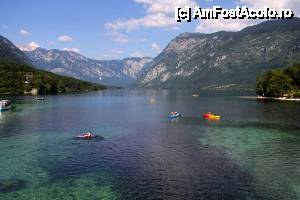 [P17] Lacul Bohinj » foto by cristi_an3000
 - 
<span class="allrVoted glyphicon glyphicon-heart hidden" id="av475328"></span>
<a class="m-l-10 hidden" id="sv475328" onclick="voting_Foto_DelVot(,475328,11040)" role="button">șterge vot <span class="glyphicon glyphicon-remove"></span></a>
<a id="v9475328" class=" c-red"  onclick="voting_Foto_SetVot(475328)" role="button"><span class="glyphicon glyphicon-heart-empty"></span> <b>LIKE</b> = Votează poza</a> <img class="hidden"  id="f475328W9" src="/imagini/loader.gif" border="0" /><span class="AjErrMes hidden" id="e475328ErM"></span>