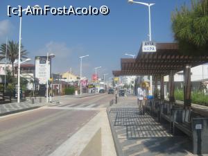 [P10] Ajung in statia de autobuz din Protaras-Paralimni, din dreptul Vrisi Beach » foto by dorgo
 - 
<span class="allrVoted glyphicon glyphicon-heart hidden" id="av849455"></span>
<a class="m-l-10 hidden" id="sv849455" onclick="voting_Foto_DelVot(,849455,11061)" role="button">șterge vot <span class="glyphicon glyphicon-remove"></span></a>
<a id="v9849455" class=" c-red"  onclick="voting_Foto_SetVot(849455)" role="button"><span class="glyphicon glyphicon-heart-empty"></span> <b>LIKE</b> = Votează poza</a> <img class="hidden"  id="f849455W9" src="/imagini/loader.gif" border="0" /><span class="AjErrMes hidden" id="e849455ErM"></span>