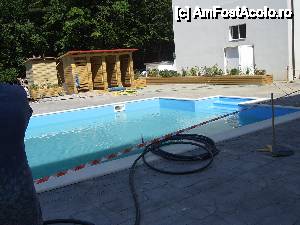 [P31] Aquaris - piscina » foto by Alina Roxana
 - 
<span class="allrVoted glyphicon glyphicon-heart hidden" id="av442367"></span>
<a class="m-l-10 hidden" id="sv442367" onclick="voting_Foto_DelVot(,442367,11088)" role="button">șterge vot <span class="glyphicon glyphicon-remove"></span></a>
<a id="v9442367" class=" c-red"  onclick="voting_Foto_SetVot(442367)" role="button"><span class="glyphicon glyphicon-heart-empty"></span> <b>LIKE</b> = Votează poza</a> <img class="hidden"  id="f442367W9" src="/imagini/loader.gif" border="0" /><span class="AjErrMes hidden" id="e442367ErM"></span>