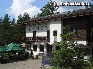 [P33] Tirol » foto by Alina Roxana
 - 
<span class="allrVoted glyphicon glyphicon-heart hidden" id="av442369"></span>
<a class="m-l-10 hidden" id="sv442369" onclick="voting_Foto_DelVot(,442369,11088)" role="button">șterge vot <span class="glyphicon glyphicon-remove"></span></a>
<a id="v9442369" class=" c-red"  onclick="voting_Foto_SetVot(442369)" role="button"><span class="glyphicon glyphicon-heart-empty"></span> <b>LIKE</b> = Votează poza</a> <img class="hidden"  id="f442369W9" src="/imagini/loader.gif" border="0" /><span class="AjErrMes hidden" id="e442369ErM"></span>