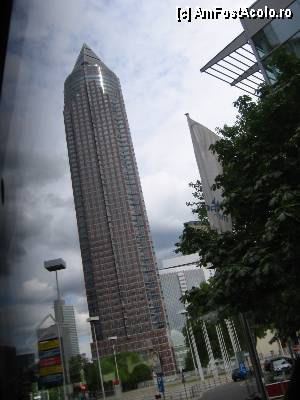 [P18] Messeturm in Frankfurt » foto by Michi
 - 
<span class="allrVoted glyphicon glyphicon-heart hidden" id="av379198"></span>
<a class="m-l-10 hidden" id="sv379198" onclick="voting_Foto_DelVot(,379198,11101)" role="button">șterge vot <span class="glyphicon glyphicon-remove"></span></a>
<a id="v9379198" class=" c-red"  onclick="voting_Foto_SetVot(379198)" role="button"><span class="glyphicon glyphicon-heart-empty"></span> <b>LIKE</b> = Votează poza</a> <img class="hidden"  id="f379198W9" src="/imagini/loader.gif" border="0" /><span class="AjErrMes hidden" id="e379198ErM"></span>