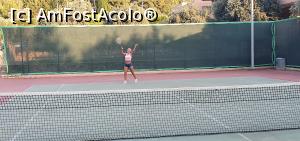 [P07] ne jucam pe terenul de tenis al hotelului » foto by axel114
 - 
<span class="allrVoted glyphicon glyphicon-heart hidden" id="av1107456"></span>
<a class="m-l-10 hidden" id="sv1107456" onclick="voting_Foto_DelVot(,1107456,11139)" role="button">șterge vot <span class="glyphicon glyphicon-remove"></span></a>
<a id="v91107456" class=" c-red"  onclick="voting_Foto_SetVot(1107456)" role="button"><span class="glyphicon glyphicon-heart-empty"></span> <b>LIKE</b> = Votează poza</a> <img class="hidden"  id="f1107456W9" src="/imagini/loader.gif" border="0" /><span class="AjErrMes hidden" id="e1107456ErM"></span>