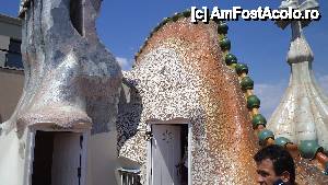 [P14] Casa Battlo. Acoperisul asemanat de multi cu o spinare de dragon.  » foto by mihaela_b
 - 
<span class="allrVoted glyphicon glyphicon-heart hidden" id="av467330"></span>
<a class="m-l-10 hidden" id="sv467330" onclick="voting_Foto_DelVot(,467330,11160)" role="button">șterge vot <span class="glyphicon glyphicon-remove"></span></a>
<a id="v9467330" class=" c-red"  onclick="voting_Foto_SetVot(467330)" role="button"><span class="glyphicon glyphicon-heart-empty"></span> <b>LIKE</b> = Votează poza</a> <img class="hidden"  id="f467330W9" src="/imagini/loader.gif" border="0" /><span class="AjErrMes hidden" id="e467330ErM"></span>