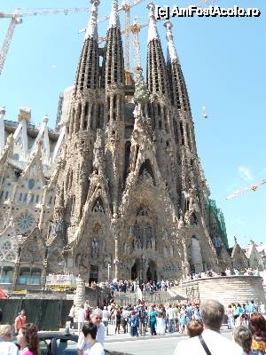 [P34] Sagrada Familia din Barcelona » foto by Alb
 - 
<span class="allrVoted glyphicon glyphicon-heart hidden" id="av461616"></span>
<a class="m-l-10 hidden" id="sv461616" onclick="voting_Foto_DelVot(,461616,11160)" role="button">șterge vot <span class="glyphicon glyphicon-remove"></span></a>
<a id="v9461616" class=" c-red"  onclick="voting_Foto_SetVot(461616)" role="button"><span class="glyphicon glyphicon-heart-empty"></span> <b>LIKE</b> = Votează poza</a> <img class="hidden"  id="f461616W9" src="/imagini/loader.gif" border="0" /><span class="AjErrMes hidden" id="e461616ErM"></span>