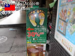 [P19] Un centru de acupunctură taiwanez.  » foto by glcitizen
 - 
<span class="allrVoted glyphicon glyphicon-heart hidden" id="av821226"></span>
<a class="m-l-10 hidden" id="sv821226" onclick="voting_Foto_DelVot(,821226,11172)" role="button">șterge vot <span class="glyphicon glyphicon-remove"></span></a>
<a id="v9821226" class=" c-red"  onclick="voting_Foto_SetVot(821226)" role="button"><span class="glyphicon glyphicon-heart-empty"></span> <b>LIKE</b> = Votează poza</a> <img class="hidden"  id="f821226W9" src="/imagini/loader.gif" border="0" /><span class="AjErrMes hidden" id="e821226ErM"></span>