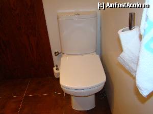 [P13] Wc-ul inghesuit dupa usa » foto by Muffin2009*
 - 
<span class="allrVoted glyphicon glyphicon-heart hidden" id="av349305"></span>
<a class="m-l-10 hidden" id="sv349305" onclick="voting_Foto_DelVot(,349305,11180)" role="button">șterge vot <span class="glyphicon glyphicon-remove"></span></a>
<a id="v9349305" class=" c-red"  onclick="voting_Foto_SetVot(349305)" role="button"><span class="glyphicon glyphicon-heart-empty"></span> <b>LIKE</b> = Votează poza</a> <img class="hidden"  id="f349305W9" src="/imagini/loader.gif" border="0" /><span class="AjErrMes hidden" id="e349305ErM"></span>