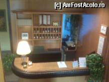 [P11] Receptia vazuta de pe scara care duce spre etajul 1. Se vad si cate camere are, 20 » foto by fanespoitorul
 - 
<span class="allrVoted glyphicon glyphicon-heart hidden" id="av306799"></span>
<a class="m-l-10 hidden" id="sv306799" onclick="voting_Foto_DelVot(,306799,11323)" role="button">șterge vot <span class="glyphicon glyphicon-remove"></span></a>
<a id="v9306799" class=" c-red"  onclick="voting_Foto_SetVot(306799)" role="button"><span class="glyphicon glyphicon-heart-empty"></span> <b>LIKE</b> = Votează poza</a> <img class="hidden"  id="f306799W9" src="/imagini/loader.gif" border="0" /><span class="AjErrMes hidden" id="e306799ErM"></span>