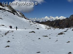 [P23] Coborârea spre Gosaikunda » foto by Mika
 - 
<span class="allrVoted glyphicon glyphicon-heart hidden" id="av1505239"></span>
<a class="m-l-10 hidden" id="sv1505239" onclick="voting_Foto_DelVot(,1505239,11367)" role="button">șterge vot <span class="glyphicon glyphicon-remove"></span></a>
<a id="v91505239" class=" c-red"  onclick="voting_Foto_SetVot(1505239)" role="button"><span class="glyphicon glyphicon-heart-empty"></span> <b>LIKE</b> = Votează poza</a> <img class="hidden"  id="f1505239W9" src="/imagini/loader.gif" border="0" /><span class="AjErrMes hidden" id="e1505239ErM"></span>