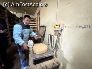 [P51] Ferma de brânză de nak » foto by Mika
 - 
<span class="allrVoted glyphicon glyphicon-heart hidden" id="av1506035"></span>
<a class="m-l-10 hidden" id="sv1506035" onclick="voting_Foto_DelVot(,1506035,11367)" role="button">șterge vot <span class="glyphicon glyphicon-remove"></span></a>
<a id="v91506035" class=" c-red"  onclick="voting_Foto_SetVot(1506035)" role="button"><span class="glyphicon glyphicon-heart-empty"></span> <b>LIKE</b> = Votează poza</a> <img class="hidden"  id="f1506035W9" src="/imagini/loader.gif" border="0" /><span class="AjErrMes hidden" id="e1506035ErM"></span>