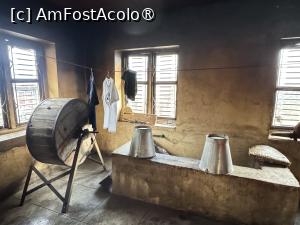 [P52] Ferma de brânză de nak » foto by Mika
 - 
<span class="allrVoted glyphicon glyphicon-heart hidden" id="av1506036"></span>
<a class="m-l-10 hidden" id="sv1506036" onclick="voting_Foto_DelVot(,1506036,11367)" role="button">șterge vot <span class="glyphicon glyphicon-remove"></span></a>
<a id="v91506036" class=" c-red"  onclick="voting_Foto_SetVot(1506036)" role="button"><span class="glyphicon glyphicon-heart-empty"></span> <b>LIKE</b> = Votează poza</a> <img class="hidden"  id="f1506036W9" src="/imagini/loader.gif" border="0" /><span class="AjErrMes hidden" id="e1506036ErM"></span>