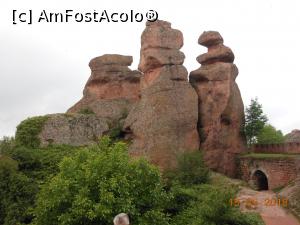 [P12] Kaleto și stâncile Belogradchik - Vecinătatea ultimei porți a cetății.  » foto by iulianic
 - 
<span class="allrVoted glyphicon glyphicon-heart hidden" id="av977614"></span>
<a class="m-l-10 hidden" id="sv977614" onclick="voting_Foto_DelVot(,977614,11404)" role="button">șterge vot <span class="glyphicon glyphicon-remove"></span></a>
<a id="v9977614" class=" c-red"  onclick="voting_Foto_SetVot(977614)" role="button"><span class="glyphicon glyphicon-heart-empty"></span> <b>LIKE</b> = Votează poza</a> <img class="hidden"  id="f977614W9" src="/imagini/loader.gif" border="0" /><span class="AjErrMes hidden" id="e977614ErM"></span>