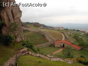 [P08] Kaleto și stâncile Belogradchik - De la capătul scării, vedere asupra cetății.  » foto by iulianic
 - 
<span class="allrVoted glyphicon glyphicon-heart hidden" id="av977610"></span>
<a class="m-l-10 hidden" id="sv977610" onclick="voting_Foto_DelVot(,977610,11404)" role="button">șterge vot <span class="glyphicon glyphicon-remove"></span></a>
<a id="v9977610" class=" c-red"  onclick="voting_Foto_SetVot(977610)" role="button"><span class="glyphicon glyphicon-heart-empty"></span> <b>LIKE</b> = Votează poza</a> <img class="hidden"  id="f977610W9" src="/imagini/loader.gif" border="0" /><span class="AjErrMes hidden" id="e977610ErM"></span>