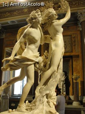 [P09] Apollo și Daphne, opera lui Bernini » foto by RoxanaGRS
 - 
<span class="allrVoted glyphicon glyphicon-heart hidden" id="av1007011"></span>
<a class="m-l-10 hidden" id="sv1007011" onclick="voting_Foto_DelVot(,1007011,11412)" role="button">șterge vot <span class="glyphicon glyphicon-remove"></span></a>
<a id="v91007011" class=" c-red"  onclick="voting_Foto_SetVot(1007011)" role="button"><span class="glyphicon glyphicon-heart-empty"></span> <b>LIKE</b> = Votează poza</a> <img class="hidden"  id="f1007011W9" src="/imagini/loader.gif" border="0" /><span class="AjErrMes hidden" id="e1007011ErM"></span>