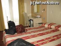 [P06] Camera de hotel » foto by Michi
 - 
<span class="allrVoted glyphicon glyphicon-heart hidden" id="av310788"></span>
<a class="m-l-10 hidden" id="sv310788" onclick="voting_Foto_DelVot(,310788,11420)" role="button">șterge vot <span class="glyphicon glyphicon-remove"></span></a>
<a id="v9310788" class=" c-red"  onclick="voting_Foto_SetVot(310788)" role="button"><span class="glyphicon glyphicon-heart-empty"></span> <b>LIKE</b> = Votează poza</a> <img class="hidden"  id="f310788W9" src="/imagini/loader.gif" border="0" /><span class="AjErrMes hidden" id="e310788ErM"></span>