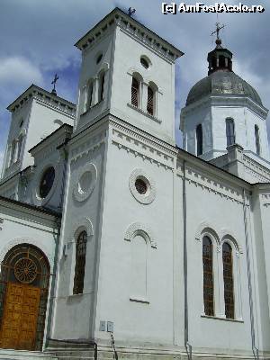 [P21] Mănăstirea Bistriţa - Vâlcea. Biserica ctitorie Bibescu-Ştirbei înălţată pe locul ctitoriei craioveştilor.  » foto by iulianic
 - 
<span class="allrVoted glyphicon glyphicon-heart hidden" id="av612028"></span>
<a class="m-l-10 hidden" id="sv612028" onclick="voting_Foto_DelVot(,612028,11453)" role="button">șterge vot <span class="glyphicon glyphicon-remove"></span></a>
<a id="v9612028" class=" c-red"  onclick="voting_Foto_SetVot(612028)" role="button"><span class="glyphicon glyphicon-heart-empty"></span> <b>LIKE</b> = Votează poza</a> <img class="hidden"  id="f612028W9" src="/imagini/loader.gif" border="0" /><span class="AjErrMes hidden" id="e612028ErM"></span>