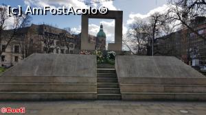 [P06] Monumentul Holocaustului, din Piața Operei » foto by Costi
 - 
<span class="allrVoted glyphicon glyphicon-heart hidden" id="av1152259"></span>
<a class="m-l-10 hidden" id="sv1152259" onclick="voting_Foto_DelVot(,1152259,11476)" role="button">șterge vot <span class="glyphicon glyphicon-remove"></span></a>
<a id="v91152259" class=" c-red"  onclick="voting_Foto_SetVot(1152259)" role="button"><span class="glyphicon glyphicon-heart-empty"></span> <b>LIKE</b> = Votează poza</a> <img class="hidden"  id="f1152259W9" src="/imagini/loader.gif" border="0" /><span class="AjErrMes hidden" id="e1152259ErM"></span>