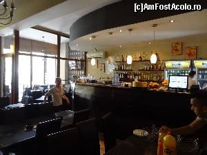 [P11] Din interiorul restaurantului » foto by Marian Preda
 - 
<span class="allrVoted glyphicon glyphicon-heart hidden" id="av664630"></span>
<a class="m-l-10 hidden" id="sv664630" onclick="voting_Foto_DelVot(,664630,11592)" role="button">șterge vot <span class="glyphicon glyphicon-remove"></span></a>
<a id="v9664630" class=" c-red"  onclick="voting_Foto_SetVot(664630)" role="button"><span class="glyphicon glyphicon-heart-empty"></span> <b>LIKE</b> = Votează poza</a> <img class="hidden"  id="f664630W9" src="/imagini/loader.gif" border="0" /><span class="AjErrMes hidden" id="e664630ErM"></span>